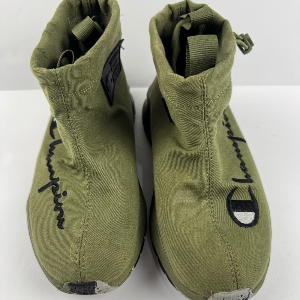 Champion Rally drizzle youth size 5 performance shoes